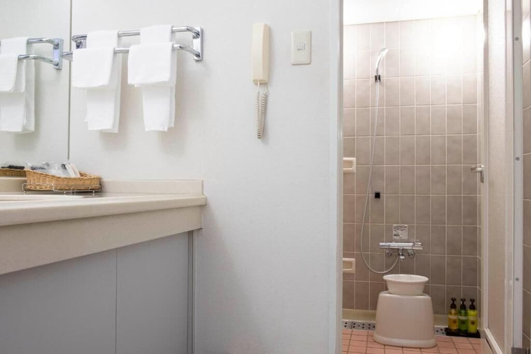 Bathroom 3, Aomori Hotel, Aomori