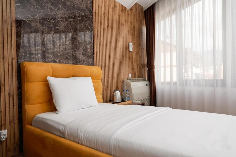 Bedroom 3, Denis Hotel, Prizren