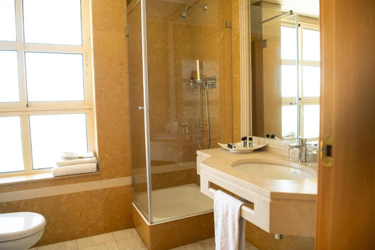 Bathroom 4, Hotel Dos Templarios, Tomar