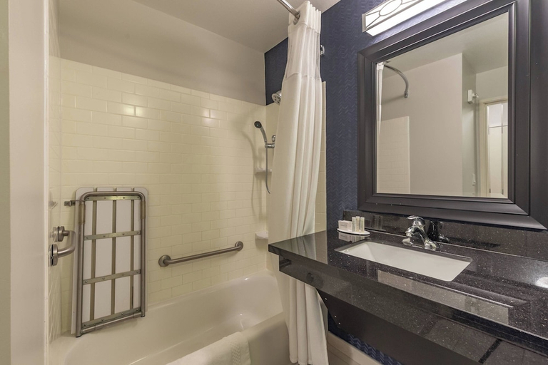 Bathroom 4, Fairfield Inn Suites Texarkana, Bowie