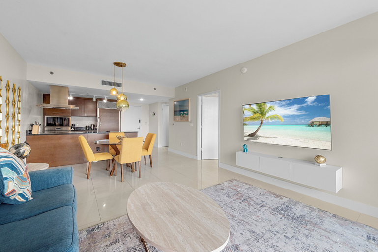 Room 3, Icon Brickell Luxe Stays by IliosRentals, Miami-Dade
