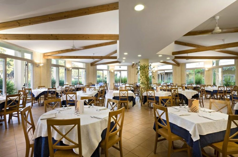 Food & Drinks 5, TI BLU Village Club, Matera