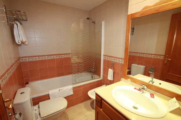 Bathroom 4, La Bodega Hotel, Salamanca