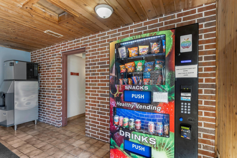 Food & Drinks 5, Quality Inn & Suites Ottumwa North, Wapello