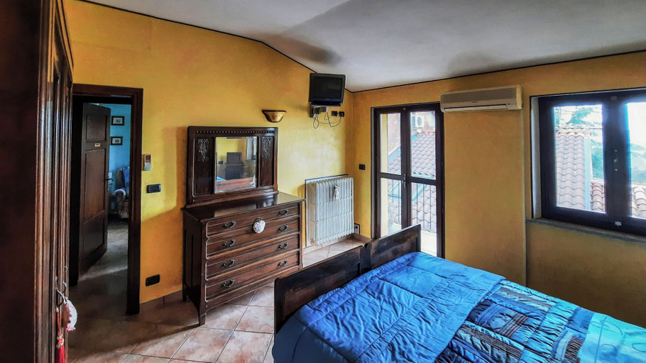 Room 2, Palazzo Peisoire - Appartamento con garage per E-Bike, Torino
