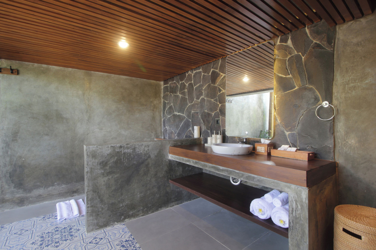 Bathroom 3, Babakan Hill Villas, Karangasem