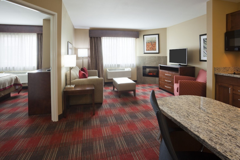 Bedroom 2, Gateway Park Hotel and Suites - Sioux Falls -Tea, Lincoln