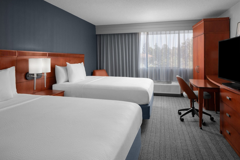 Bedroom 2, Courtyard by Marriott San Diego - Rancho Bernardo, San Diego