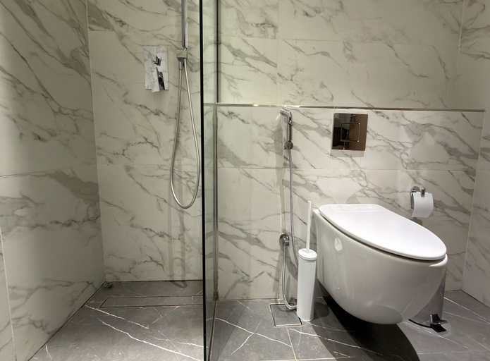 Bathroom 2, Westview Garden Spacious Balcony Room, Dubai