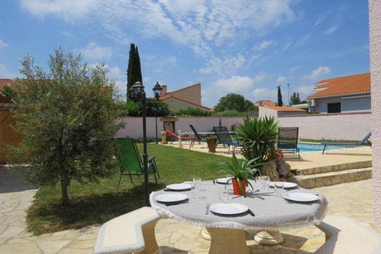 Food & Drinks 5, Villa familiale piscine privee 6 personnes Proche plage 6PC7, Pyrénées-Orientales