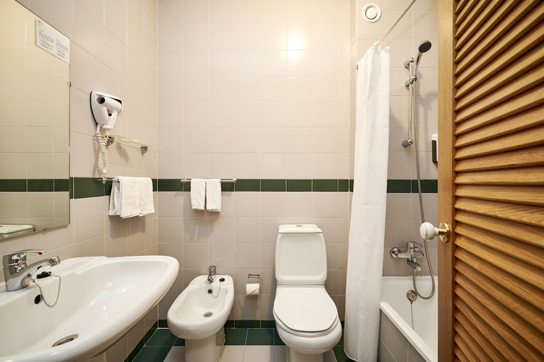 Bathroom 4, Hotel Castrum Villae, Melgaço