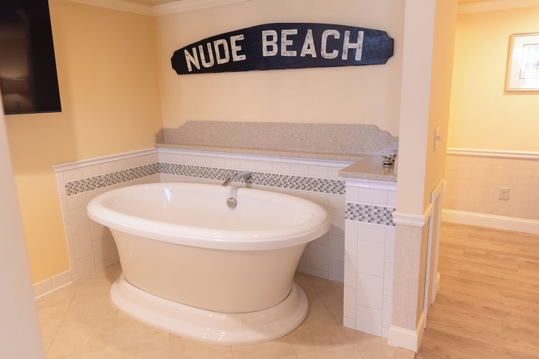Bathroom 4, Anchor In Distinctive Waterfront Lodging, Barnstable