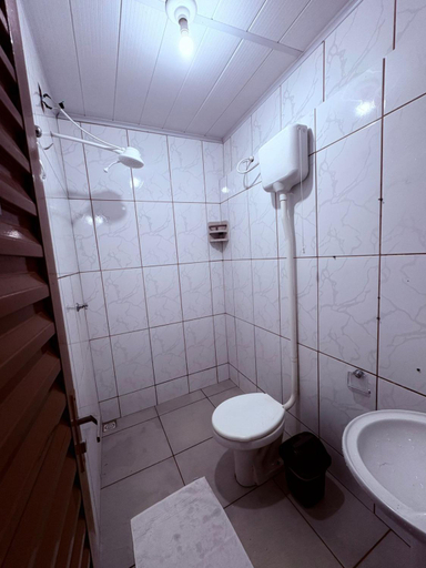 Bathroom, Hostel Candomba- Vila de Sao Jorge, Alto Paraíso de Goiás