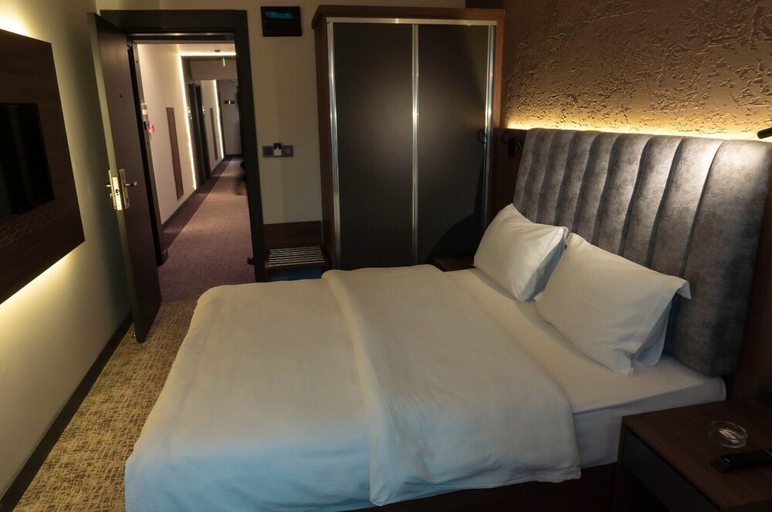Bedroom 3, Hotel Kirci Thermal & Spa, Yıldırım