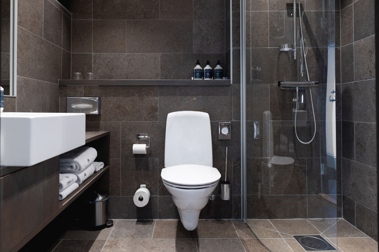 Bathroom, Torekov Hotell, Båstad