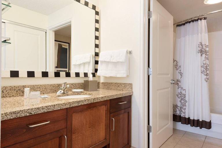Bathroom 4, Residence Inn Oklahoma City Downtown/Bricktown, Oklahoma