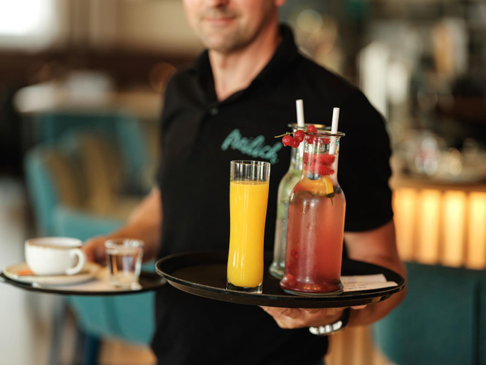 Food & Drinks 5, freilich ESSEN TRINKEN SCHLAFEN digitaler check in, Mistelbach