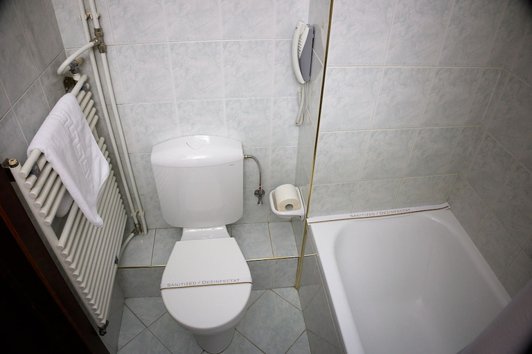 Bathroom 3, Belvedere, Cluj-napoca