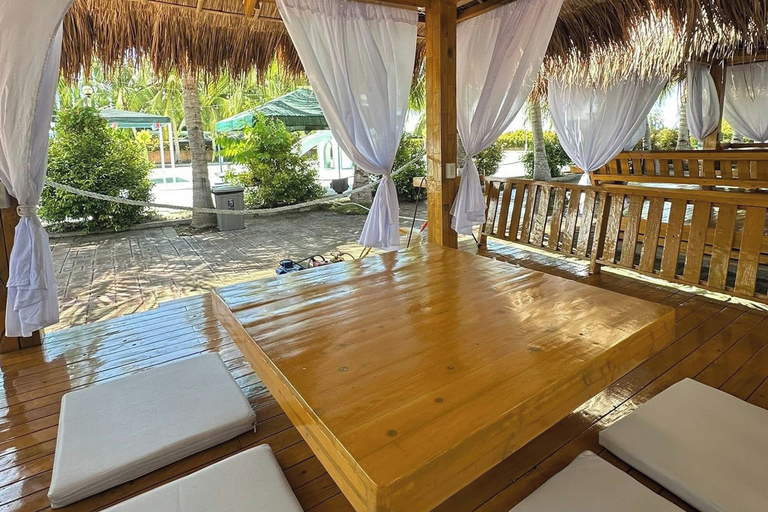 Restaurant 4, Brevant Pool Club And Resort, El Salvador City