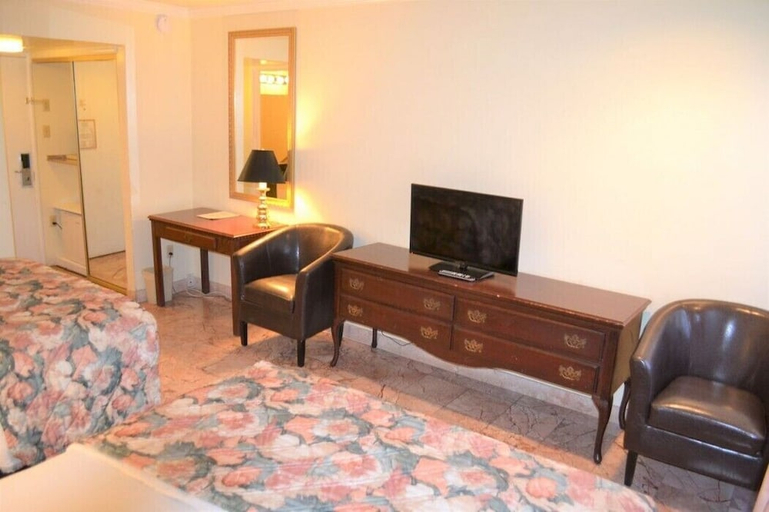 Others, Merced inn & suites, Merced
