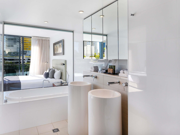 Bathroom 5, Peppers Broadbeach, Gold Coast