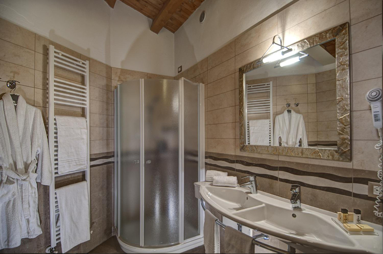 Bathroom 5, Hotel Excelsior Le Terrazze, Verona