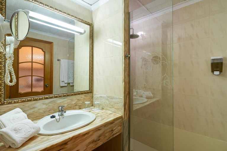 Bathroom 3, Green Oasis Morito Hotel, Baleares
