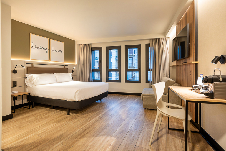 Others 5, Hotel Bed4U Zurriola, Guipúzcoa