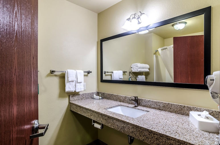 Bathroom 3, Cobblestone Inn & Suites Ord, NE, Valley