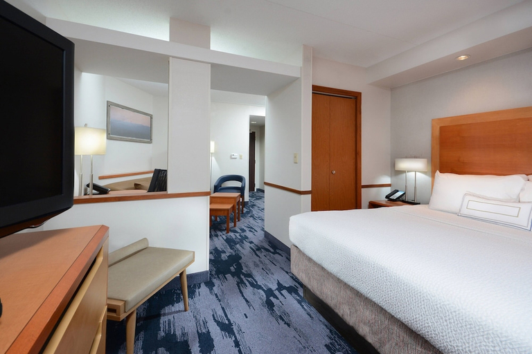 Bedroom 2, Fairfield Inn Suites By Marriott Charlottesville North, Albemarle