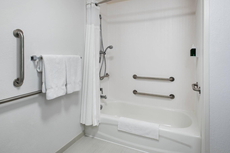 Bathroom 3, Courtyard By Marriott Rockville, Montgomery