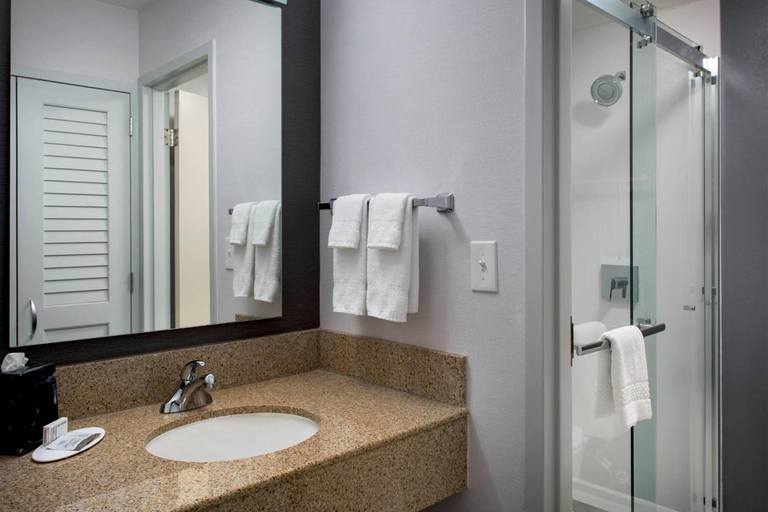 Bathroom 3, Courtyard By Marriott Rockville, Montgomery