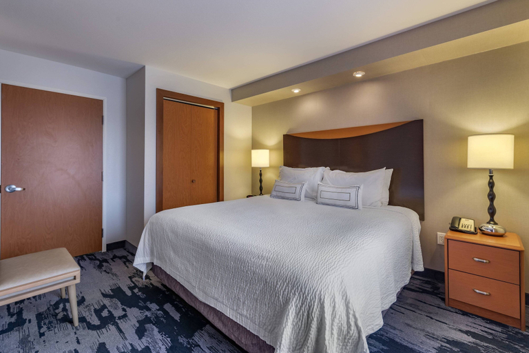 Bedroom 1, Fairfield Inn Suites Texarkana, Bowie
