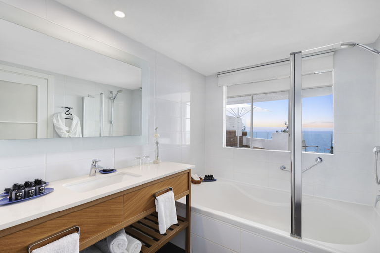 Bathroom 5, Herbert Samuel Reef Eilat
