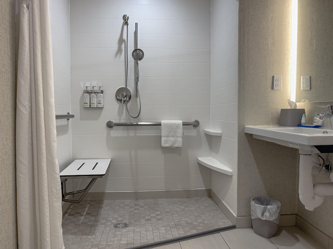 Bathroom 5, Holiday Inn Express & Suites LIVERMORE, Alameda