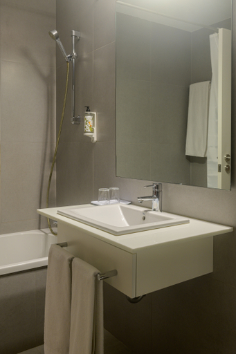 Bathroom 4, Torre Mar Hotel, Póvoa de Varzim