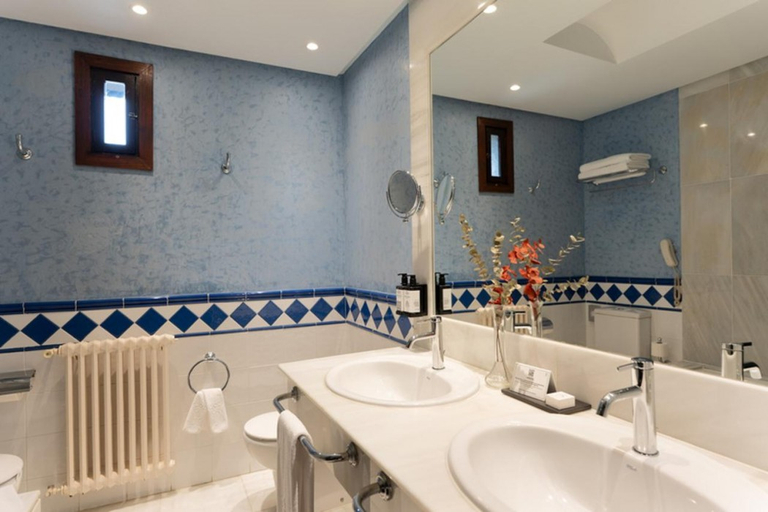Bathroom 5, Parador De Jarandilla De La Vera, Cáceres