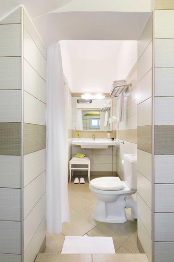 Bathroom 5, Perigiali Hotel Studios & Apartments, Central Greece