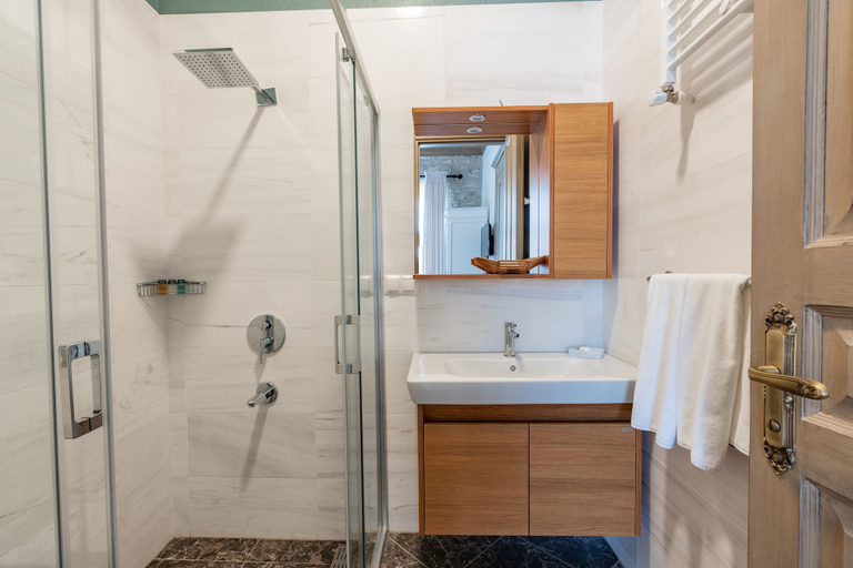 Bathroom 3, Elia Hotel Cunda by Ortunc, Ayvalık