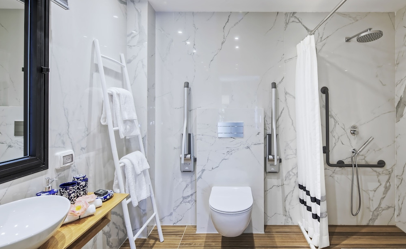 Bathroom 3, A23 Boutique Hotel
