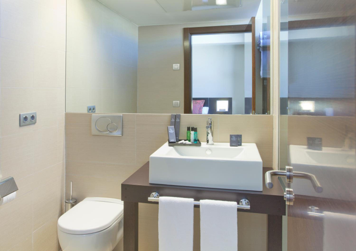 Bathroom 5, Sercotel Aura Algeciras, Cádiz