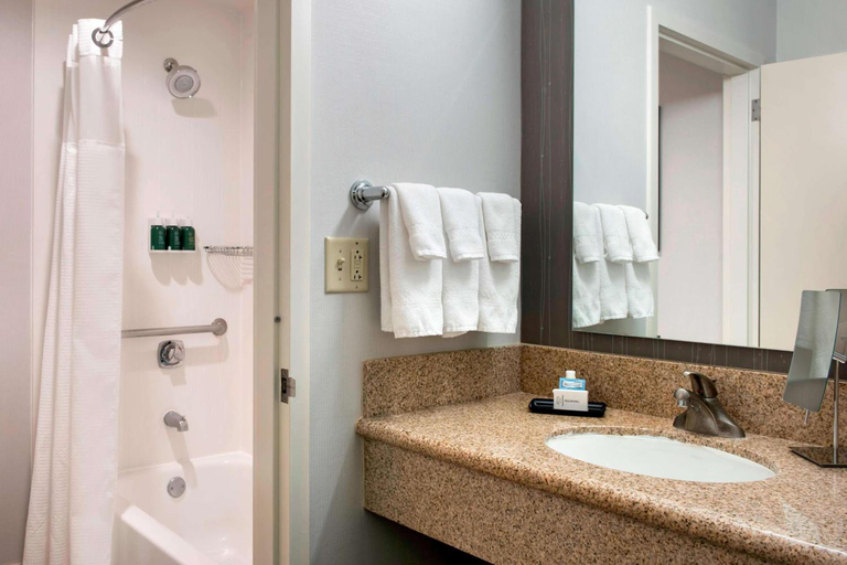 Bathroom 4, Sonesta Select Whippany Hanover, Morris