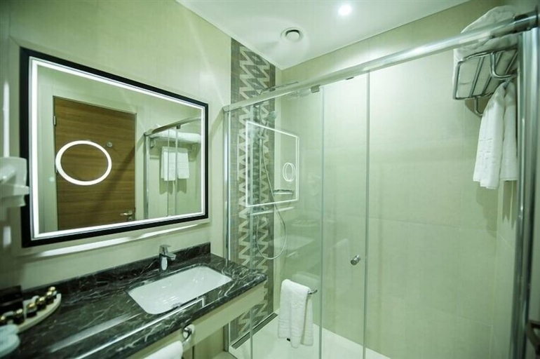 Bathroom 5, Hm Commerce Hotel, Yenimahalle