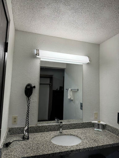 Bathroom 4, Nampa Inn & Suites, Canyon