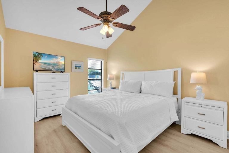 Room 3, Summer Sands #217 2 Bedroom Home, Manatee
