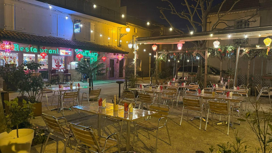 Food & Drinks, Chambres pour 1 ou 2 personnes, Lot