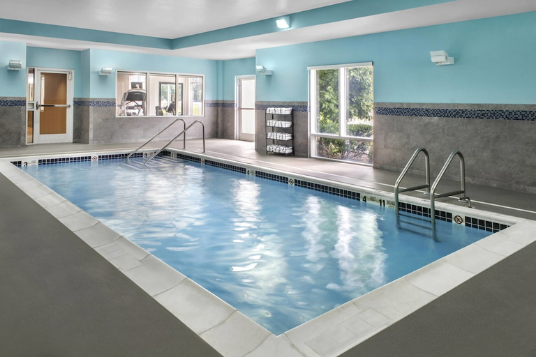 Sport & Beauty, SpringHill Suites Long Island Brookhaven, Suffolk