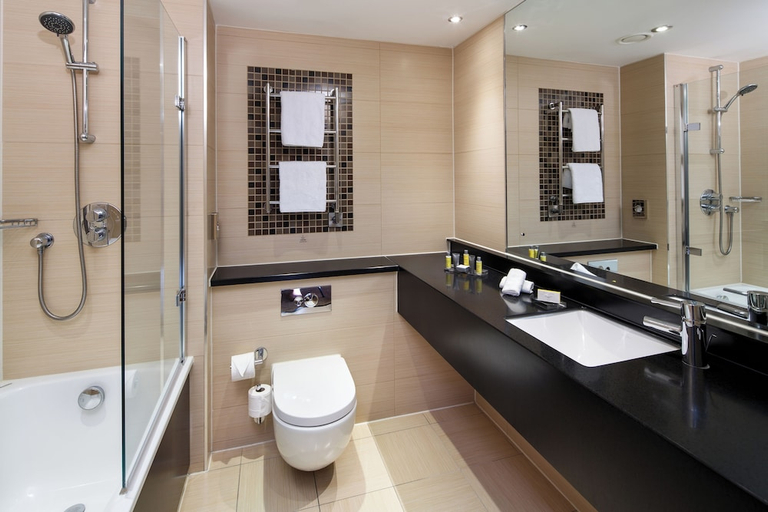 Bathroom 4, Delta Hotels Cheltenham Chase, Gloucestershire