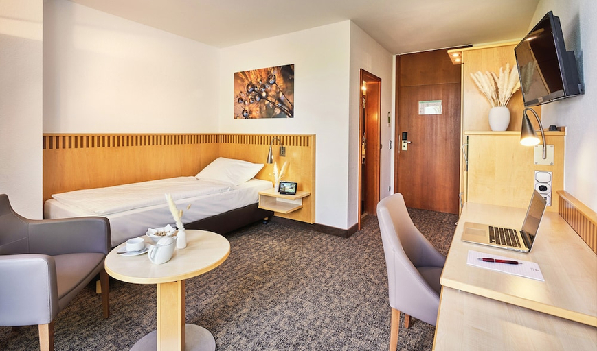 Bedroom 2, Park Hotel Numbrecht, Oberbergischer Kreis