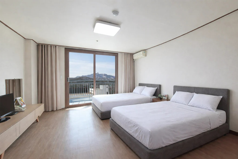 Bedroom 5, Seorak Ilsung Condo, Goseong